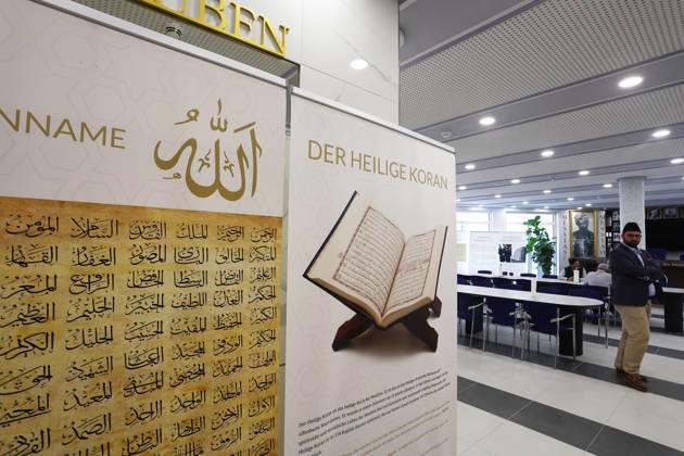 Open Mosque Day in Germany Open Mosque Day in Germany.a view of the mosque Bait ur Rehman Moschee in Nuremberg, Germany . October 03rd , 2026 Photo by Davide Elias Copyright: xDavidexEliasx