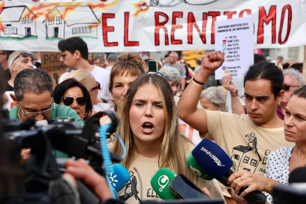 Cádiz Takes to the Streets for Decent Housing Photo of the protest in Cádiz for decent housing, organized by the Tenants Union October 3, 2026, in Cádiz, Andalusia, Spain October 3, 2026 Cádiz Cádiz Spain  Copyright: xNachoxFradex 7817137