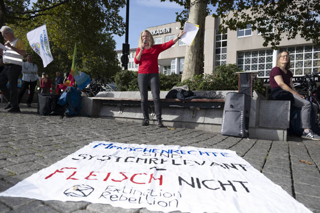 03.10.2026 Pressetermin Initiative Es brennt Menschenkette in Dortmund, Hansaplatz Grußwort zur Eröfnnung Dortmund Hansaplatz und Westenhellweg NRW Deutschland