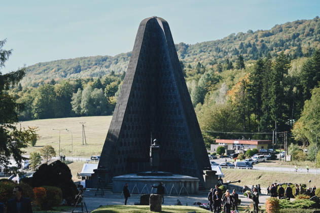 82nd anniversary of the Carpathina-Dukla Operation SVIDNIK, SLOVAKIA - OCTOBER 3: Slovak officials, military personnel and members of the public gather to commemorate the 82nd anniversary of the Carpathian-Dukla Operation, one of the bloodiest military operations fought on Slovak territory during World War II, in Svidnik, Slovakia on October 03, 2026. The commemorations took place at the Military Historical Museum in Svidnik and at the Dukla battlefield memorial complex, honouring the soldiers who fought and died during the operation, which marked the beginning of the direct liberation of Czechoslovakia. Robert Nemeti Anadolu Svidnik Slovakia. Editorial use only. Please get in touch for any other usage.  Copyright: x2026xAnadoluxRobertxNemetix