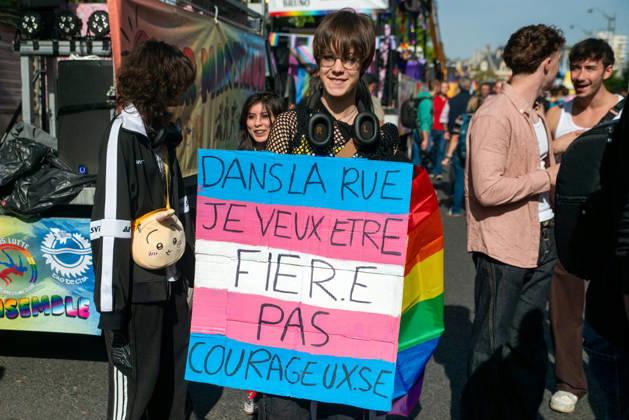 Thousands March During Pride Parade - Paris Thousands of people march from Place d Italie to Bastille during the Pride Parade to defend the rights of LGBTQ+ individuals in Paris, France on October 3, 2026. Photo by Denis Prezat ABACAPRESS.COM Paris France  Copyright: xPrezatxDenis ABACAx