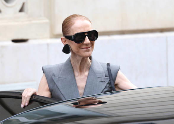 Céline Dion leaves the Royal Monceau hotel in Paris on October 3, 2026. Denis Guignebourg, Bestimage. Céline Dion leaves the Royal Monceau hotel in Paris on October 3, 2026. Paris, France  Copyright: xDenisxGuignebourgx xBestimagexDenisxGuignebourgx xBestimagex