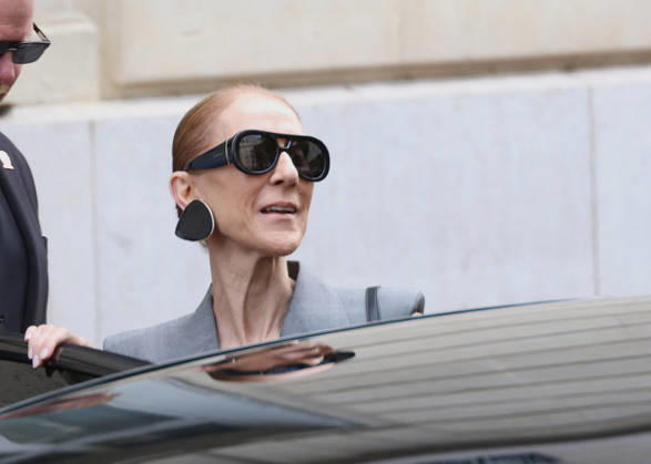 Céline Dion leaves the Royal Monceau hotel in Paris on October 3, 2026. Denis Guignebourg, Bestimage. Céline Dion leaves the Royal Monceau hotel in Paris on October 3, 2026. Paris, France  Copyright: xDenisxGuignebourgx xBestimagexDenisxGuignebourgx xBestimagex