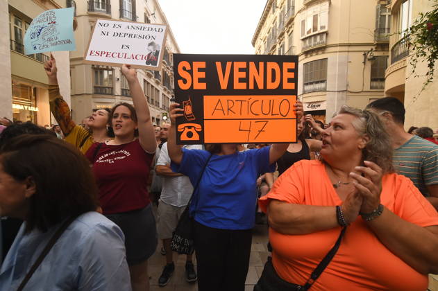 Housing Protest in Málaga Photos from the housing protest in Málaga October 3, 2026, in Málaga, Andalusia, Spain October 3, 2026, in Málaga, Málaga, Spain  Copyright: xÃlexxZeax 7818730