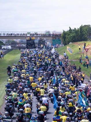 Flavio Bolsonaro and Tarcisio de Freitas attend campaign motorcycle rally in Sao Paulo Flavio Bolsonaro, candidate for President of Brazil, and Sao Paulo Governor Tarcisio de Freitas, candidate for reelection, participate in a campaign motorcycle rally between Santa Barbara d Oeste and Americana, Sao Paulo state, Brazil, on October 3, 2026, on the final day of campaigning for the first round of the 2026 Brazilian elections. The event was also attended by Senate candidates Andre do Prado and Guilherme Derrite. Copyright: xxVitorxBitencourtx