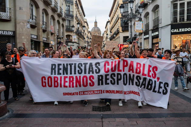 People take part in a demonstration in Zaragoza, Spain, on October 3, 2026, calling for access to affordable housing and defending the right to decent housing. The march, organized by the Zaragoza Tenants Union, began at Santo Domingo Square and moved through the city center before ending at Pilar Square. Demonstrators carried banners and placards and chanted slogans about housing affordability, rents and evictions Zaragoza Spain Copyright: xNanoxCalvox xVWPicsx NN-HousingProtestZgzOct26-8