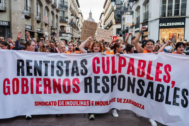 People take part in a demonstration in Zaragoza, Spain, on October 3, 2026, calling for access to affordable housing and defending the right to decent housing. The march, organized by the Zaragoza Tenants Union, began at Santo Domingo Square and moved through the city center before ending at Pilar Square. Demonstrators carried banners and placards and chanted slogans about housing affordability, rents and evictions Zaragoza Spain Copyright: xNanoxCalvox xVWPicsx NN-HousingProtestZgzOct26-9