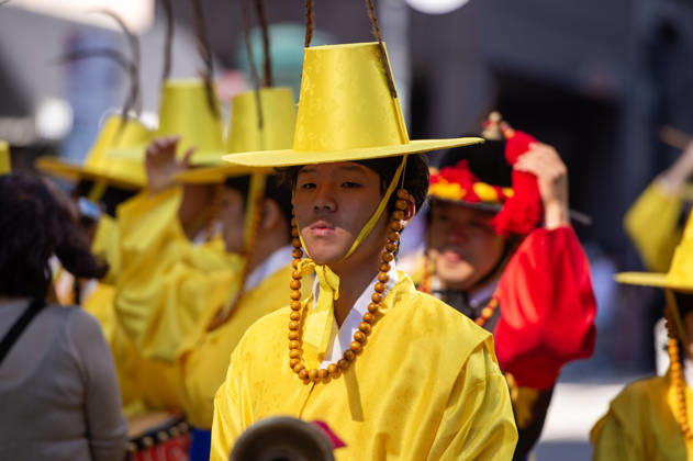 October 3, 2026, New York, New York, USA: 2026 NYC Korean Parade participants walk by in brightly colored yellow outfits. New York USA - ZUMAh214 20261003_znp_h214_022 Copyright: xSDxHerzogx