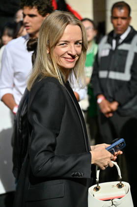 PFW Celine Outside Arrivals Delphine Arnault arriving at the Celine show during Paris Fashion Week, in Paris, France on 3 October 2026. Photo by Julien Reynaud APS-Medias ABACAPRESS.COM Paris France  Copyright: xReynaudxJulien APS-Medias ABACAx