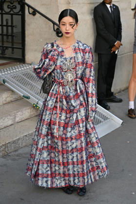 PFW Vivienne Westwood Outside Arrivals Guest arriving at the Vivienne Westwood show during Paris Fashion Week, in Paris, France on 3 October 2026. Photo by Julien Reynaud APS-Medias ABACAPRESS.COM Paris France  Copyright: xReynaudxJulien APS-Medias ABACAx