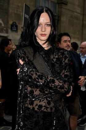 PFW Ann Demeulemeester Outside Arrivals Guest arriving at the Ann Demeulemeester show during Paris Fashion Week, in Paris, France on 3 October 2026. Photo by Julien Reynaud APS-Medias ABACAPRESS.COM Paris France  Copyright: xReynaudxJulien APS-Medias ABACAx