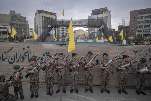 Opening Ceremony Of Second City-Square Military Training Camp Iranian schoolboys wearing military uniforms hold rifles during the opening ceremony of the second city-square military training camp for self-sacrificing forces in downtown Tehran, Iran, on October 3, 2026. The camp was established by the Basij paramilitary force, with personnel from the Islamic Republic of Iran Army responsible for training the volunteers. Tehran Tehran Iran  Copyright: xMortezaxNikoubazlx originalFilename: nikoubazl-openingc261003_nput2.jpg