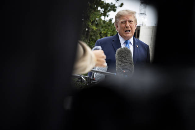 October 3, 2026, Washington, District Of Columbia, USA: United States President Donald J Trump speaks to members of the media before boarding Marine One on the South Lawn of the White House, in Washington, DC, USA, 3 October 2026. President Trump is traveling to Ohio for a rally as he campaigns with Republican Party candidates before midterm elections Washington USA  - ZUMAs152 20261003_faa_s152_025 Copyright: xGraemexSloan-PoolxviaxCNPx