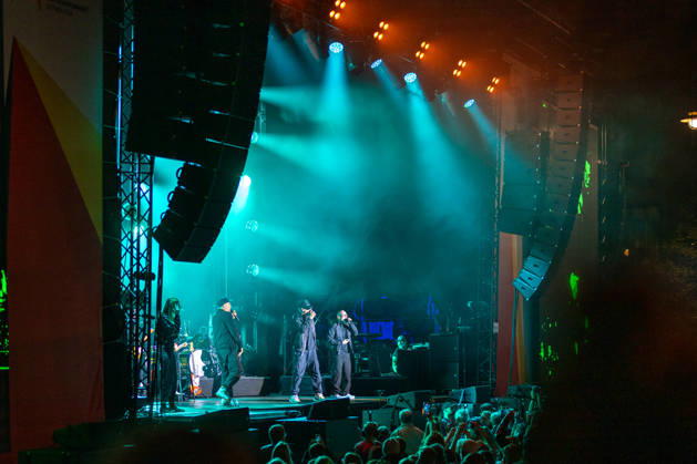 Feiern Tag der Deutschen Einheit in Bremen - Feierlichkeiten zum Tag der Deutschen Einheit 2026, Bremen, 03.10.2026 Bremen, Bürgerfest, Fanta Vier Konzert, Illuminatin an der Schlachte, Lichtershow Bremen, Deutschland, 03.10.26: Feiern Tag der Dt. Einheit in Bremen im Marktplatz, Rathaus am 03.10.2026 in Bremen, Deutschland. (Foto von Axel Kaste) Anmoderation Radio Bremen, Bürgerfest und Fanta Vier Konzert, Fantastische Vier, Smudo, Thomas D, Michi Bremen Marktplatz, Rathaus Freie Hansestadt Bremen Deutschland