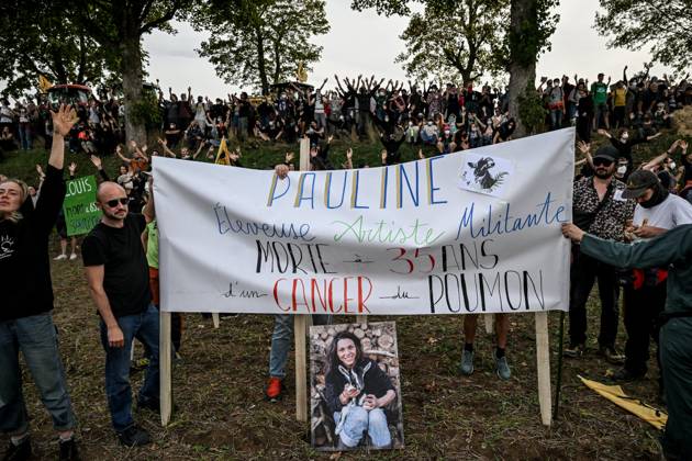 PROTEST AGAINST PESTICIDES PHOTOPQR OUEST FRANCE Martin ROCHE Saint Pierre la Garenne October 3, 2026 This Saturday, October 3, 2026, a protest against pesticides is being held in Saint-Pierre-la-Garenne, Eure, Normandy. In the massive procession, farmers, patients, healthcare workers, and citizens demanded the closure of production sites such as Syngenta’s. The rally was organized by an unprecedented coalition: the Confédération paysanne and Les Soulèvements de la Terre, the Cancer Colère association, and the Collectif de soutien aux victimes des pesticides de l’Ouest (CSVPO). Here, protesters held signs bearing the names of people diagnosed with pesticide-related cancers. Photographer: Martin ROCHE, Ouest France. Saint-Pierre-la-Gare  Copyright: xPHOTOPQR OUESTxFRANCE MAXPPPxMartinxROCHEx 20261004OFR7223 20261004OFR7223