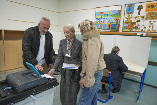Bakir Izetbegovic casts his vote in Sarajevo SARAJEVO, BOSNIA AND HERZEGOVINA - OCTOBER 4: Bakir Izetbegovic (R), President of the Party of Democratic Action (SDA) and a candidate for the Presidency of Bosnia and Herzegovina, casts his vote accompanied by his wife, Sebija Izetbegovic (2nd L), at the polling station located at Nafija Sarajlic Elementary School in Sarajevo, Bosnia and Herzegovina, on October 4, 2026. Samir Jordamovic Anadolu Sarajevo Bosnia and Herzegovina. Editorial use only. Please get in touch for any other usage.  Copyright: x2026xAnadoluxSamirxJordamovicx