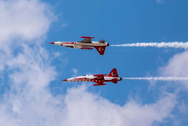 TEKNOFEST Southeast in Turkiye s Sanliurfa SANLIURFA, TURKIYE - OCTOBER 4: The Turkish Stars aerobatic team performs an air show during during TEKNOFEST Southeast, world s largest aviation, space, and technology festival at Sanliurfa GAP Airport in Sanliurfa, Turkiye, on October 4, 2026. Arman Onal Anadolu Sanliurfa Turkey. Editorial use only. Please get in touch for any other usage.  Copyright: x2026xAnadoluxArmanxOnalx