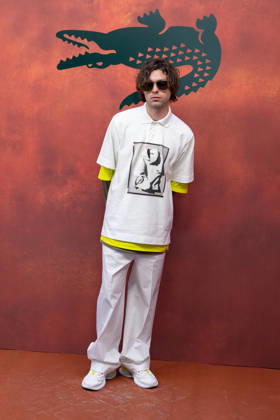 PFW Lacoste - Photocall LZ Lennon Gallagher attends the Lacoste Womenswear Spring Summer 2027 show as part of Paris Fashion Week on October 4, 2026 at Roland Garros in Paris, France. Photo by Laurent Zabulon ABACAPRESS.COM  Copyright: xZabulonxLaurent ABACAx