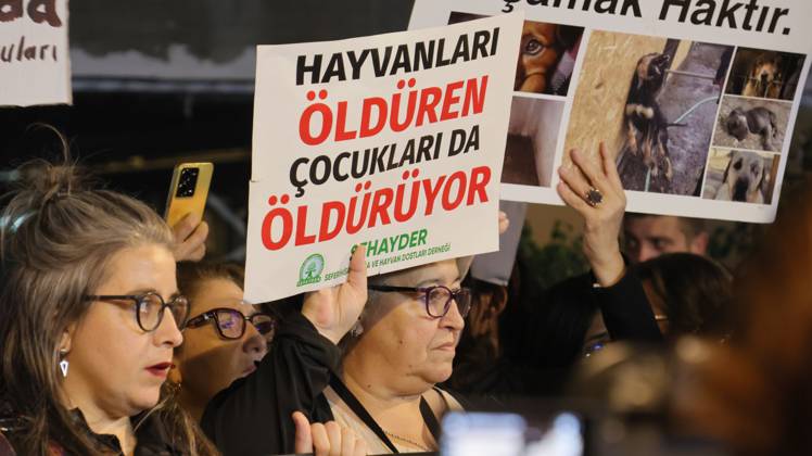 October 4, 2026, Izmir, To¼rkiye: IZMIR, TURKEY †OCTOBER 4, 2026: Animal rights activists staged a protest in Izmir on World Animal Protection Day, opposing the decision to round up and euthanize stray animals. Members of the Izmir Right to Life Advocates gathered in front of Alsancak Train Station in the Konak district and protested against the Law Amending the Animal Protection Act, which was passed by the Grand National Assembly of Turkey on July 30, 2024, published in the Official Gazette on August 2, 2024, and entered into force. Activists marched from Alsancak Station along Cyprus Martyrs Street before gathering in front of the To¼rkan Saylan Cultural Center. Chanting slogans including â€oeNo to your laws, let the anima - ZUMAq101 20261004_zna_q101_117 Copyright: xTurgayxKilicx