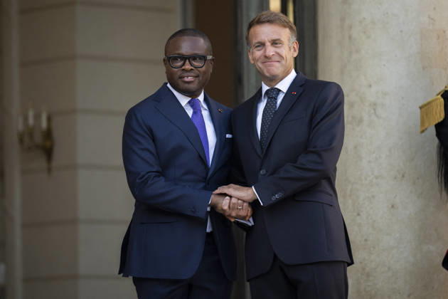 Emmanuel Macron Welcomes Benin President Romuald Wadagni - Paris French President Emmanuel Macron welcomes Benin s President Romuald Wadagni at the Elysee Palace in Paris on October 5, 2026. Photo by Eliot Blondet ABACAPRESS.COM Paris Ile-de-France France  Copyright: xBlondetxEliot ABACAx