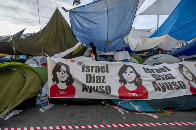 10th Day of the Housing Protest Camp at Puerta del Sol Tents at the Housing Protest Camp at Puerta del Sol, October 5, 2026, in Madrid, Spain. The Housing Protest Camp continues at Puerta del Sol as participants await political reactions to Prime Minister Pedro Sánchez’s call for elections. OCTOBER 5, 2026, Spain  Copyright: xAlbertoxOrtegax 7821770