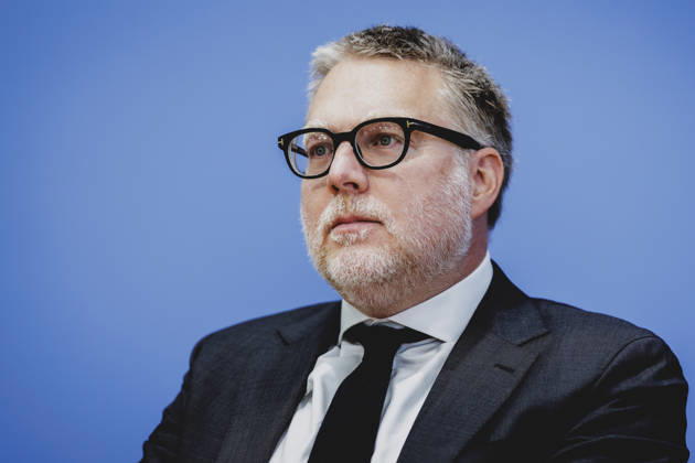 Steffen Augsberg, Professor fuer oeffentliches Recht an der Justus-Liebig-Universitaet Giessen, aufgenommen im Rahmen der Pressekonferenz zum Thema Entschieden gegen Antisemitismus: Gutachten zum Gesetzentwurf zur Strafbarkeit der Leugnung des Existenzrechts Israels in Berlin, 05.10.2026. Berlin Deutschland Copyright: xFlorianxGaertnerx