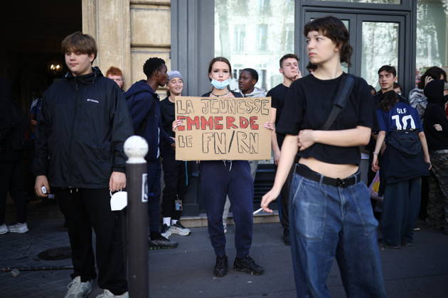 Clashes With Police During Student Protest - Paris Clashes between protesters and law enforcement during a student demonstration near Place de la Bastille in Paris, in the 11th arrondissement, France, on October 5, 2026. Students continue their protest to demand the hiring of substitute teachers, increased resources, and decent learning conditions. Photo by Raphael Lafargue ABACAPRESS.COM Paris Ile-de-France France Copyright: xLafarguexRaphael ABACAx