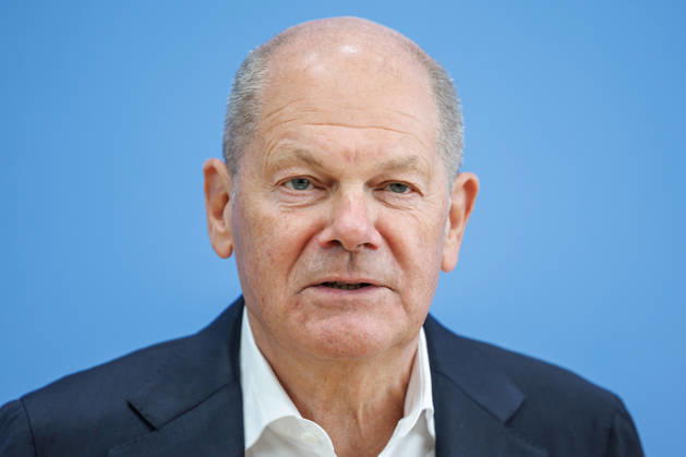 Vorstellung der Entwicklungspolitische Nord-Süd-Kommission (ENSK) mit Olaf Scholz Vorstellung der Entwicklungspolitische Nord-Süd-Kommission (ENSK): Pressekonferenz zu Zusammensetzung und prioritären Themen der Entwicklungspolitischen Nord-Süd-Kommission Laura Chinchilla Miranda, Staatspräsidentin a.D. Costa Rica und Co-Vorsitzende der ENSK Olaf Scholz, Bundeskanzler a.D. und Co-Vorsitzender der ENSK am 5.10.26. Berlin Berlin Deutschland Haus der Bundespressekonferenz