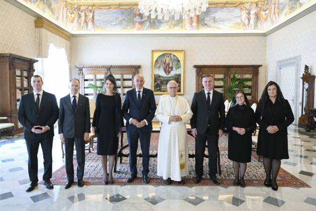 ITALY - PRIVATE AUDIENCE - VATICAN-2026 10 5 Italy, Rome, Vatican, 2026 10 5 Pope Leo XIV receives His Excellency Mr. Janez Jansa, Prime Minister of the Republic of Slovenia, in a private audience in The Vatican . EDITORIAL USE ONLY - NO BOOKS Copyright: xVATICANxMEDIA xCatholicxPressxPhotox