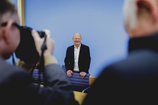 Olaf Scholz, Bundeskanzler a.D. und Co-Vorsitzender der ENSK, aufgenommen im Rahmen der Pressekonferenz zur Vorstellung Entwicklungspolitische Nord-Sued-Kommission in Berlin, 05.10.2026. Berlin Deutschland Copyright: xFlorianxGaertnerx