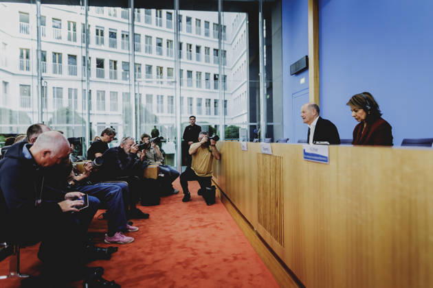 (L-R) Olaf Scholz, Bundeskanzler a.D. und Co-Vorsitzender der ENSK, und Laura Chinchilla Miranda, Staatspraesidentin a.D. von Costa Rica und Co-Vorsitzende der ENSK, aufgenommen im Rahmen der Pressekonferenz zur Vorstellung der Entwicklungspolitischen Nord-Sued-Kommission in Berlin, 05.10.2026. Berlin Deutschland Copyright: xFlorianxGaertnerx