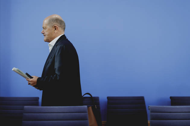 Olaf Scholz, Bundeskanzler a.D. und Co-Vorsitzender der ENSK, aufgenommen im Rahmen der Pressekonferenz zur Vorstellung Entwicklungspolitische Nord-Sued-Kommission in Berlin, 05.10.2026. Berlin Deutschland Copyright: xFlorianxGaertnerx
