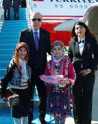 Turkish President Recep Tayyip Erdogan ANTALYA, TURKIYE - OCTOBER 05: (----EDITORIAL USE ONLY - MANDATORY CREDIT - TURKISH PRESIDENCY MURAT KULA HANDOUT - NO MARKETING NO ADVERTISING CAMPAIGNS - DISTRIBUTED AS A SERVICE TO CLIENTS----) Turkish President Recep Tayyip Erdogan is greeted by children dressed in traditional local attire upon his arrival at Antalya Airport to attend various programs and events in Antalya, Turkiye on October 05, 2026. TUR Presidency Murat Kula Anadolu Antalya Turkey. Editorial use only. Please get in touch for any other usage.  Copyright: x2026xAnadoluxTURxPresidencyx MuratxKulax