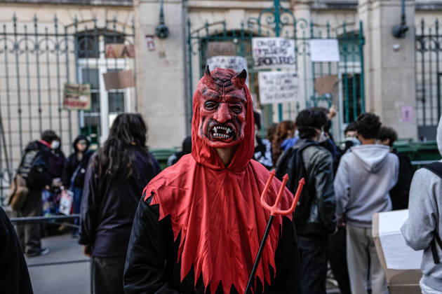 Student protests continue across France as up to 500 high schools close NANCY, FRANCE - OCTOBER 5: High school students gather to protest against current education conditions disrupt classes across the country in Nancy, France on October 5, 2026. Demonstrators pushed for expanded resources, improved school maintenance, smaller class sizes, and strategies to tackle staffing shortages. The countrywide action disrupted learning at roughly 400 to 500 high schools, which experienced full or partial class suspensions. Muhammed Said Tako Anadolu Nancy France. Editorial use only. Please get in touch for any other usage.  Copyright: x2026xAnadoluxMuhammedxSaidxTakox