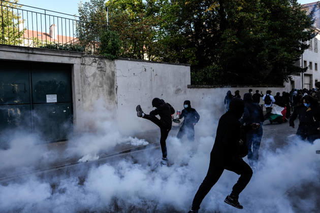 Student protests continue across France as up to 500 high schools close NANCY, FRANCE - OCTOBER 5: Tear gas is thrown during protest against current education conditions disrupt classes across the country in Nancy, France on October 5, 2026. Demonstrators pushed for expanded resources, improved school maintenance, smaller class sizes, and strategies to tackle staffing shortages. The countrywide action disrupted learning at roughly 400 to 500 high schools, which experienced full or partial class suspensions. Muhammed Said Tako Anadolu Nancy France. Editorial use only. Please get in touch for any other usage.  Copyright: x2026xAnadoluxMuhammedxSaidxTakox