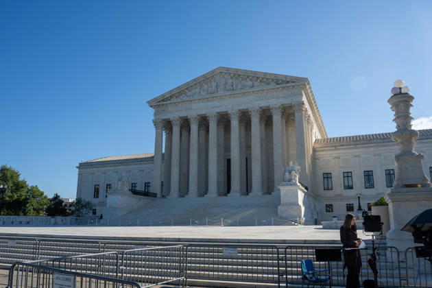 October 5, 2026, Washington, Dc, USA: Scenes from the Supreme Court as the new term begins with a case on climate change being the first heard on October 5, 2026. Washington USA  - ZUMAl312 20261005_znp_l312_006 Copyright: xAndrewxLeydenx