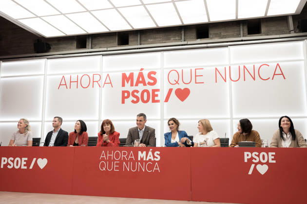 Sánchez Chairs the Meeting of the PSOE’s Federal Executive Committee The Prime Minister and Secretary-General of the PSOE, Pedro Sánchez, during the meeting of the PSOE’s Federal Executive Committee (CEF) at the PSOE headquarters in Ferraz on October 5, 2026, in Madrid, Spain. Sánchez announced today that he is dissolving Parliament and calling for general elections to be held on November 29. OCTOBER 5, 2026 Diego Radamé Madrid, Madrid, Spain  Copyright: xDiegoxRadamÃ sx 7822899