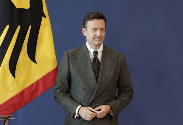 Prof. Till Brönner, Potsdam Brandenburg, Deutschland, Berlin, Amtssitz am Spreebogen, Bundespräsident Frank-Walter Steinmeier hat 21 Bürgerinnen und Bürger zum Tag der Deutschen Einheit mit dem Verdienstorden der Bundesrepublik Deutschland ausgezeichnet.