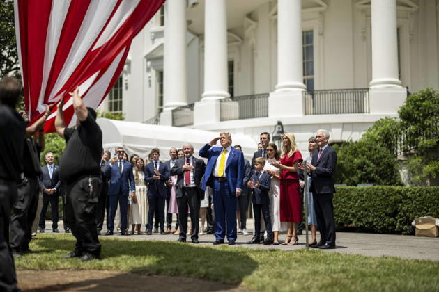 October 5, 2026, Washington, Dc, United States of America: U.S. President Donald Trump salutes as an American flag is raised on a newly installed flagpole on the South Lawn of the White House, June 18, 2025 in Washington, D.C. The flag was raised on one of two new flagpoles Trump had installed on the North and South Lawns of the White House, which he said he paid for personally. Washington United States of America - ZUMAp138 20261005_zaa_p138_091 Copyright: xDanielxTorok WhitexHousex
