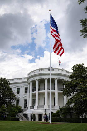 October 5, 2026, Washington, Dc, United States of America: An American flag flies from a newly installed flagpole on the South Lawn of the White House, June 18, 2025 in Washington, D.C. The flag was raised on one of two new flagpoles Trump had installed on the North and South Lawns of the White House, which he said he paid for personally. Washington United States of America - ZUMAp138 20261005_zaa_p138_097 Copyright: xMollyxRiley WhitexHousex