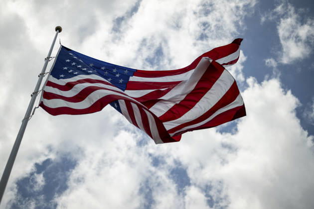 October 5, 2026, Washington, Dc, United States of America: An American flag flies from a newly installed flagpole on the South Lawn of the White House, June 18, 2025 in Washington, D.C. The flag was raised on one of two new flagpoles Trump had installed on the North and South Lawns of the White House, which he said he paid for personally. Washington United States of America - ZUMAp138 20261005_zaa_p138_094 Copyright: xDanielxTorok WhitexHousex