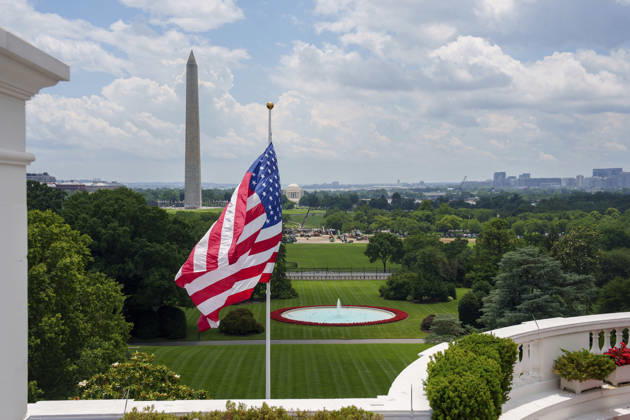 October 5, 2026, Washington, Dc, United States of America: An American flag flies from a newly installed flagpole on the South Lawn of the White House, with the Washington Monument in the distance, June 18, 2025 in Washington, D.C. The flag was raised on one of two new flagpoles Trump had installed on the North and South Lawns of the White House, which he said he paid for personally. Washington United States of America - ZUMAp138 20261005_zaa_p138_075 Copyright: xAbexMcnatt WhitexHousex
