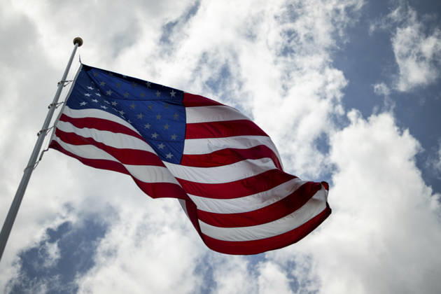 October 5, 2026, Washington, Dc, United States of America: An American flag flies from a newly installed flagpole on the South Lawn of the White House, June 18, 2025 in Washington, D.C. The flag was raised on one of two new flagpoles Trump had installed on the North and South Lawns of the White House, which he said he paid for personally. Washington United States of America - ZUMAp138 20261005_zaa_p138_054 Copyright: xDanielxTorok WhitexHousex