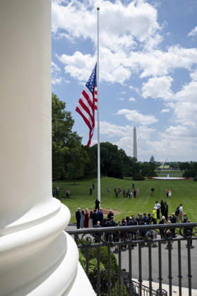 October 5, 2026, Washington, Dc, United States of America: An American flag flies from a newly installed flagpole on the South Lawn of the White House, with the Washington Monument in the distance, June 18, 2025 in Washington, D.C. The flag was raised on one of two new flagpoles Trump had installed on the North and South Lawns of the White House, which he said he paid for personally. Washington United States of America - ZUMAp138 20261005_zaa_p138_059 Copyright: xMollyxRiley WhitexHousex