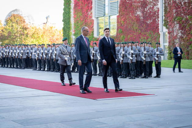 Bundeskanzleramt, Besuch, Premierminister, Litauen, Mindaugas Sinkevicius Berlin, Bundeskanzleramt, Premierminister, Litauen, Mindaugas Sinkevicius, Militärische Ehren, Friedrich Merz, Bundeskanzler Berlin Berlin GER