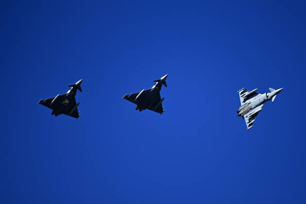 Anlässlich der Übung Dispersed Operations 2026 am Flughafen Nürnberg starten Eurofighter des Taktisches Luftwaffengeschwader 74. Die Luftwaffe trainiert auf dem zivilen Flughafen Nürnberg Starts und Landungen. (Themenbild, Symbolbild) Nürnberg, 05.10.2026 Bayern Deutschland Copyright: xDwixAnoraganingrumx