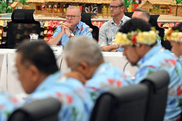 ANTHONY ALBANESE PRECOP MEETING, Australia™s Prime Minister Anthony Albanese at a leaders dialogue during the Pre-Cop31 meeting in Tuvalu, Tuesday, October 6, 2026. ( NO ARCHIVING Funafuti Tuvalu  Copyright: xMICKxTSIKASx 20261006199072704152