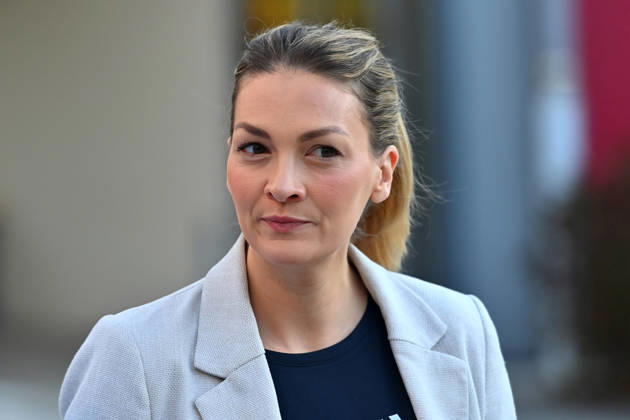 Judith GERLACH (Staatsministerin fuer Gesundheit, Pflege und Praevention), Einzelbild,angeschnittenes Einzelmotiv,Portraet,Portrait,Porträt. Markus SOEDER (Ministerpraesident Bayern und CSU Vorsitzender) besucht gemeinsam mit Gesundheitsministerin Judith Gerlach und Kultusministerin Anna Stolz am 06.10.2026 die Sport-Grundschule an der Margarethe-Danzi-Straße in Muenchen und informiert sich im Vorfeld des landesweiten Praeventionstages am 12. Oktober über erfolgreiche Praevention und Gesundheitsfoerderung im Schulalltag
