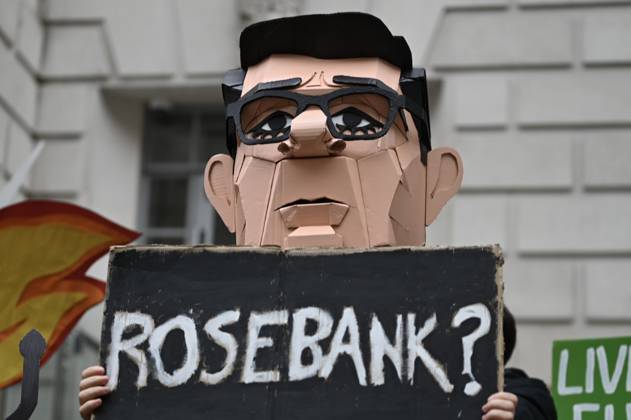 Fossil Free London protest against new oil and natural gas projects in the North Sea LONDON, UNITED KINGDOM - OCTOBER 06: A protester wears a costume depicting UK Prime Minsiter Andy Burnham as members of Fossil Free London stage a protest in front of the Department for Energy Security and Net Zero against new oil and natural gas projects in the North Sea, in London, United Kingdom on October 06, 2026. Rasid Necati Aslim Anadolu London United Kingdom. Editorial use only. Please get in touch for any other usage.  Copyright: x2026xAnadoluxRasidxNecatixAslimx