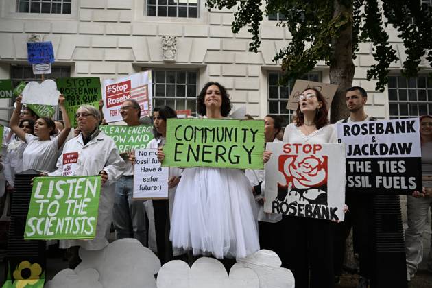 Fossil Free London protest against new oil and natural gas projects in the North Sea LONDON, UNITED KINGDOM - OCTOBER 06: Members of Fossil Free London stage a protest in front of the Department for Energy Security and Net Zero against new oil and natural gas projects in the North Sea, in London, United Kingdom on October 06, 2026. Rasid Necati Aslim Anadolu London United Kingdom. Editorial use only. Please get in touch for any other usage.  Copyright: x2026xAnadoluxRasidxNecatixAslimx